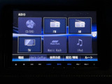 CD/DVDやFM・AM、テレビ、ミュージックラック、iPodなど、複数の音源を選べるメニューを表示。日々の移動やお出かけの際に、好みに合わせて楽しみ方を選べます。