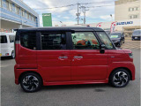 車体色はフェニックスレッドパールブラック2トーンです!
