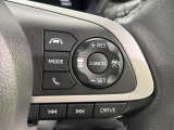 【レーダークルーズコントロール】高速道路での長距離走行が楽に!!自動で速度を保つクルーズコントロールが、衝突軽減システムと連携し、前方の車両を感知して車間を保つように速度調節してくれます!!