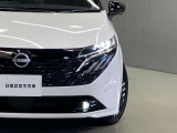 【ハイビームアシスト】先行車または対向車や周囲の明るさなどに応じ、自動的に上向きと下向きを切り替えてくれます★