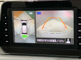【アラウンドビューモニター】車を上から見下ろしているかのような映像で周囲の状況がひと目で確認、狭い駐車場に駐車するときも安心です♪