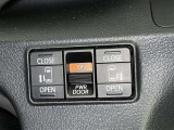 両側電動スライドドアで狭い所でも乗り降り楽々です!