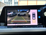 前後パーキングセンサー&リアビューカメラで、車庫入れも安心です。パーキングセンサーは音だけでなくモニターで接近情報を確認出来てより安心です。