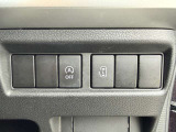 【パワースライドドア】スマートキーや運転席のスイッチでスライドドアの開閉が可能♪電動だから力を入れてドアを開ける必要が無く、小さいお子様でも、重い荷物を持っている時もラクに開け閉めできます♪