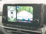 【アラウンドビューモニター】専用のカメラにより、上から見下ろしたような視点で360度クルマの周囲を確認することができます☆死角部分も確認しやすく、狭い場所での切り返しや駐車もスムーズに行えます。