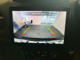 バック駐車が苦手な方のサポートしてくれるバックカメラが標準で装備されております。
