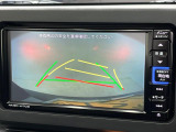 【バックカメラ】駐車時に後方がリアルタイム映像で確認できます。大型商業施設や立体駐車場での駐車時や、夜間のバック時に大活躍!運転スキルに関わらず、今や必須となった装備のひとつです!
