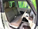 運転席シート廻りは使用感も少なく、良好な状態となっています。丁寧に使われていたことがよくわかりますね。