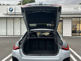 BMWを熟知したメカニックによる、360度の納車前点検。ドイツ本国と同様の教育・訓練を受けたメカニックが徹底的に点検、整備した後にお客様にお引渡しします。