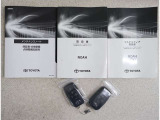 キーを取り出さずにドアを施錠&解錠。クルマの始動も可能です。