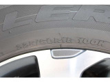 純正18インチアルミホイール(タイヤサイズ225-60R18)