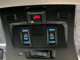 【両側パワースライドドア】スマートキーや運転席のスイッチで後席両側スライドドアの開閉が可能♪電動だから力を入れてドアを開ける必要が無く、小さなお子様でも簡単に開け閉めでき快適です♪