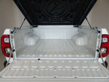 広々としたラゲージスペースを備えています。大きなものや長さのある荷物もしっかりと積み込めます。