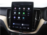 音声操作のGoogleアシスタントが音声コマンドを実行してくれます。通話発信やメッセージ送信、目的地の設定、車内温度の変更、音楽の選択、オンライン情報の検索、接続された家電の操作等、様々な操作が可能。