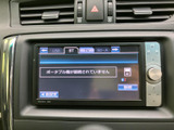 USBやBluetooth、テレビなどの選択項目が画面上に並び、使いたい音源を確認しやすい表示です。接続状況も画面で把握でき、移動中の音楽や映像を楽しむ際に便利です。
