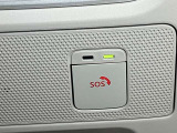 【SOSコール】急病時や危険を感じた時にはSOSコールスイッチを押すと専門オペレーターに接続!万が一エアバック展開事故の時は自動通報します!