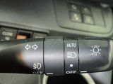 トンネルなど、周囲の明るさの変化でランプ類を自動オン・オフするコンライトです(消し忘れ防止機能付)