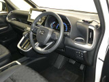 見通しのよいすっきりとした視界で、誰でも運転しやすいです。運転のしやすさは疲れにくさにも繋がりますよ♪