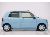 県内13店舗にて常時500台以上ダイハツ車を展示中です。見て、触って、納得のいく一台をぜひ見つけてください。