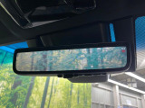 【デジタルインナーミラー】後席の大きな荷物や同乗者で後方が確認しづらい時でも安心!カメラが撮影した車両後方の映像をルームミラー内に表示。クリアな視界で状況の確認が可能です!