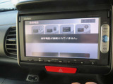 電話機能のハンズフリー機能付きです。ナビ画面で電話対応できます。