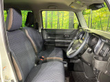 運転席シート廻りは使用感も少なく、良好な状態となっています。丁寧に使われていたことがよくわかりますね。