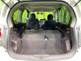 普段のお買い物や通勤、送迎等に十分な荷室スペースを確保しております。セカンドシートを倒すと、大きな荷物の積載も可能です♪
