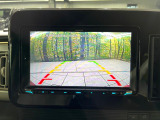 【バックカメラ】駐車時に後方がリアルタイム映像で確認できます。大型商業施設や立体駐車場での駐車時や、夜間のバック時に大活躍!運転スキルに関わらず、今や必須となった装備のひとつです!