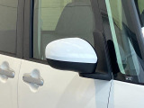 専用のパーツクリーナーを噴霧し、仕上げております。ボディーやガラスの拭き上げ、タイヤワックス等全体をキレイにしております。