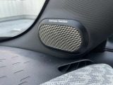 harman/kardon製 HiFi ラウド・スピーカー・システムを搭載しております。