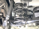 お車を安心してお乗りいただく為には、足回りの定期点検が欠かせません。サービスサポート(有償保証)では無料点検もご提供しており、安心のカーライフをお過ごしいただけるサポート体制が整っています。