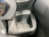 運転席・助手席のドリンクホルダーです