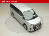 両側パワースライドドア付きだから、狭い駐車スペースなどでの乗り降りラクラク♪小さなお子さまのいるご家庭には嬉しい装備です。