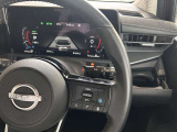 プロパイロット(同一車線運転支援)アクセル・ブレーキ・ステアリング操作をクルマがサポート。高速道路などで、ドライバーの負担を軽減します。