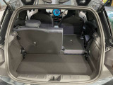 荷物の大きさや乗車人数に合わせて後部座席のアレンジが可能です。