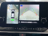 【アラウンドビューモニター】車を上から見下ろしているかのような映像で周囲の状況がひと目で確認、狭い駐車場に駐車するときも安心です♪♪障害物などがあると警告音がなりますので安心して駐車が出来ます★