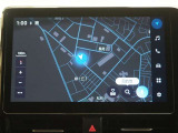 ディスプレイオーディオ(コネクティッドナビ対応)PLUS搭載。T-Connectご契約で2027年10月まで無償で利用できるナビ(期限到来後は有償)と、解約後も利用できる車載ナビが搭載されています。