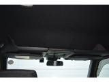 ルーフコンソールボックスがついいております。