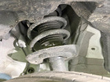 お車を安心してお乗りいただく為には、足回りの定期点検が欠かせません。サービスサポート(有償保証)では無料点検もご提供しており、安心のカーライフをお過ごしいただけるサポート体制が整っています。