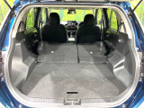 普段のお買い物や通勤、送迎等に十分な荷室スペースを確保しております。セカンドシートを倒すと、大きな荷物の積載も可能です♪