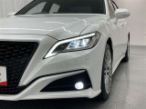 LEDヘッドライトです。デザイン性がよくとても明るいので、夜間の走行や悪天候でも安心です。
