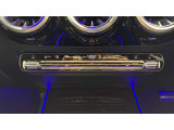 メルセデス・ベンツは全モデルに『水性塗料』を採用しています。従来の油性塗料に比べ、塗装時に出す有害物質を大幅に低減しており、地球環境の保護に貢献しています。