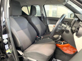 運転席シート廻りは使用感も少なく、良好な状態となっています。前オーナー様が丁寧に使っていたことがよくわかりますね。