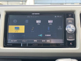 ラジオやディスク、外部入力など、複数の音源を画面から選べるメニューです。使いたい項目を見つけやすく、気分やシーンに合わせた音楽再生に役立ちます。