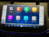 新しくなったセンターコンソールはスマートフォンを操作するような感覚でナビから車両の設定までが可能です。