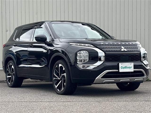 アウトランダー PHEV 2.4 P 4WD 本革シート