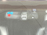 【トヨタセーフティセンス】走行中に前方の車両等を認識し、衝突しそうな時は警報とブレーキで衝突回避と被害軽減をアシスト。より安全にドライブをお楽しみいただけます。