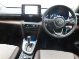 ぜひ展示車の運転席に座ってみてください。