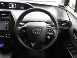 各操作スイッチなどもハンドルから手を放すことなく操作可能で安全運転に支援いたします!