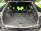 【パワーバックドア】スマートキーや運転席のボタンを押すだけでリアゲートが自動で開閉します!荷物を持っている時や、高い位置にあるバックドアを閉める際に便利な機能です♪